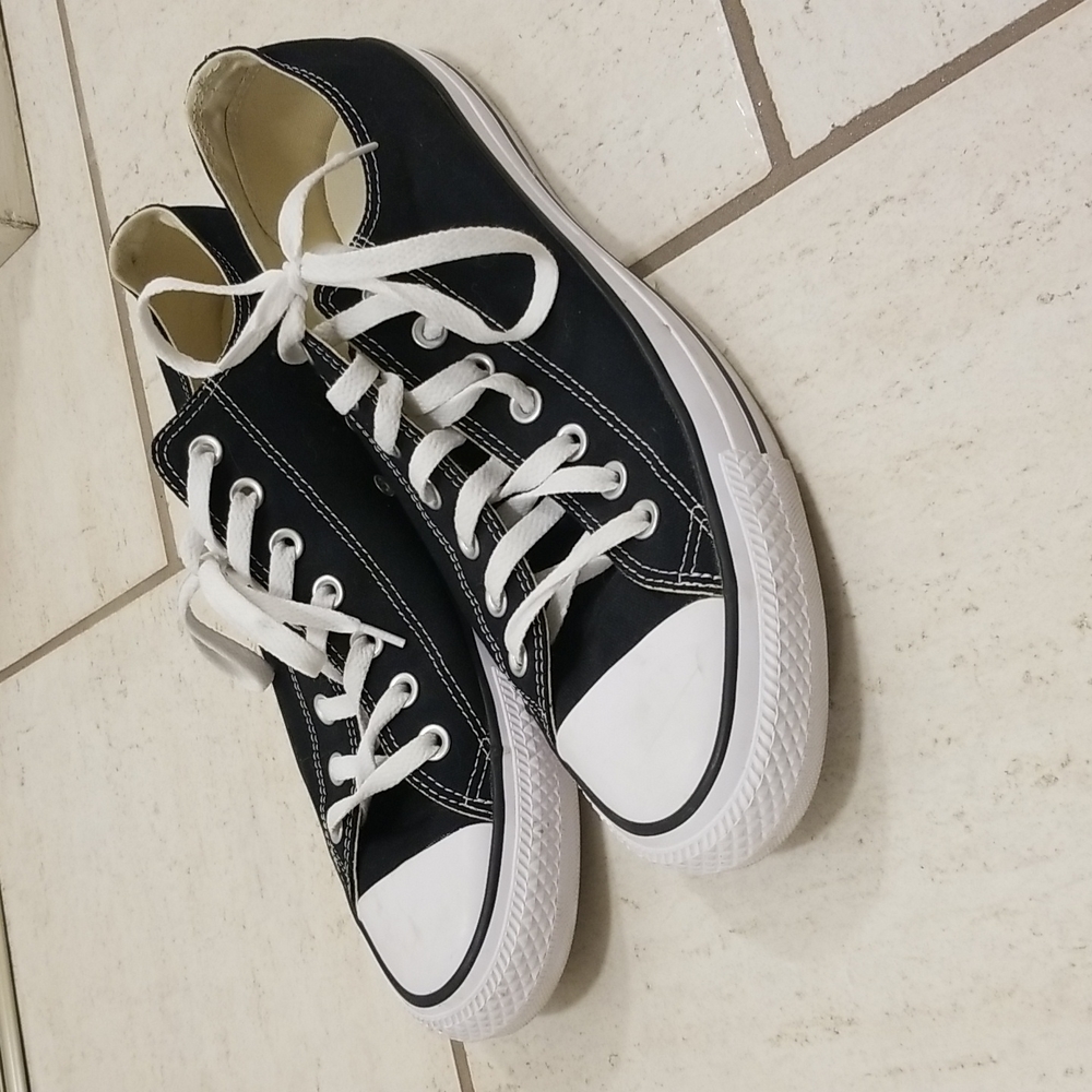 Low Top Converse Black